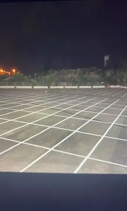 סימון מערך חניות בחניון פתוח